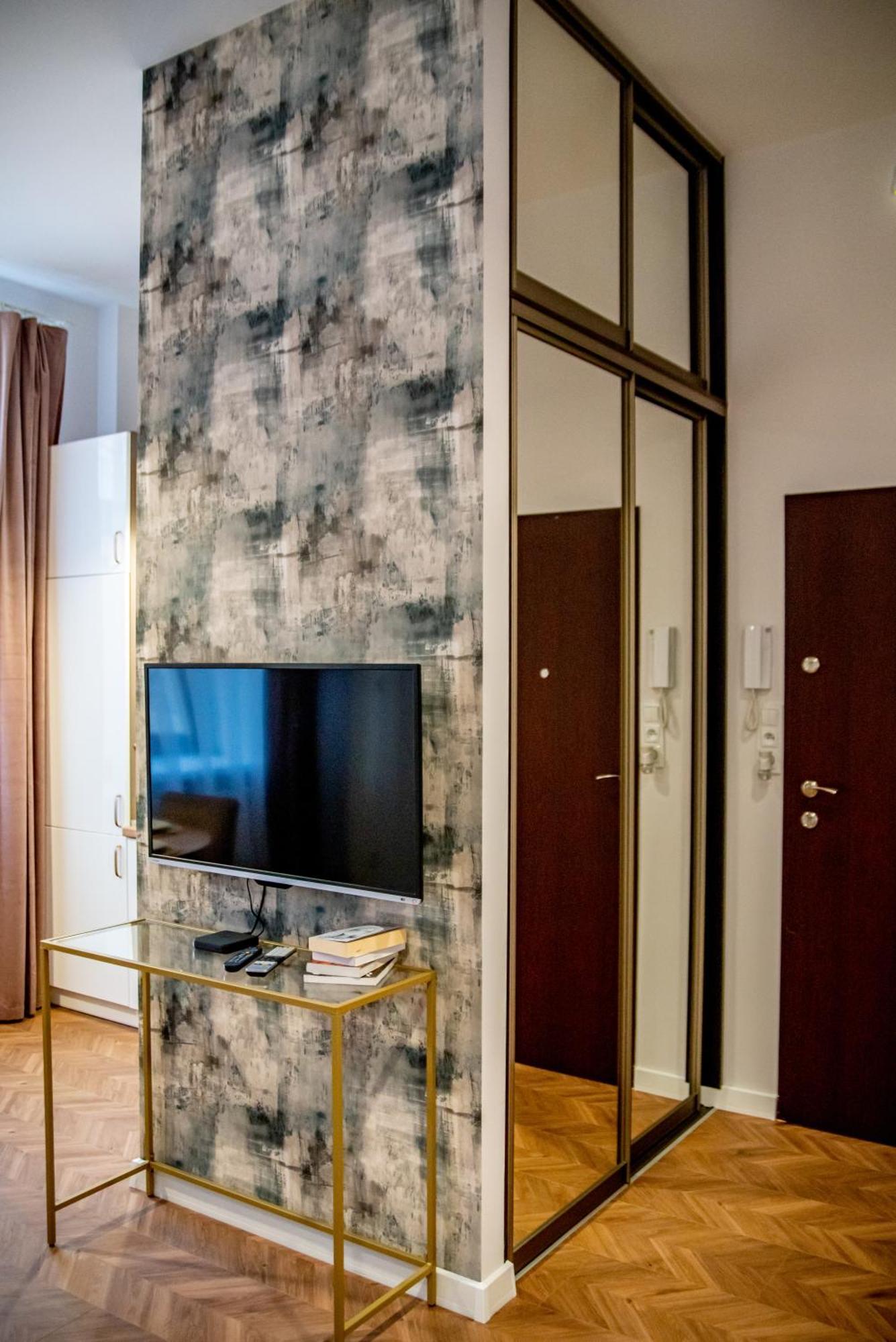 Apartments Czestochowa - Sloneczna Kamienica Ngoại thất bức ảnh