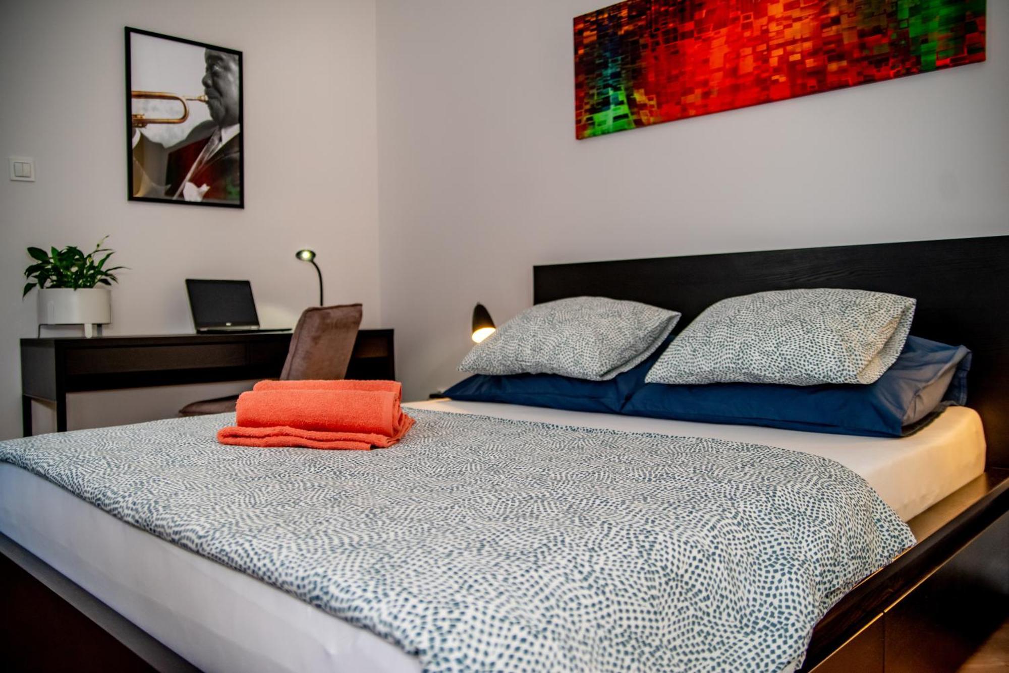 Apartments Czestochowa - Sloneczna Kamienica Ngoại thất bức ảnh
